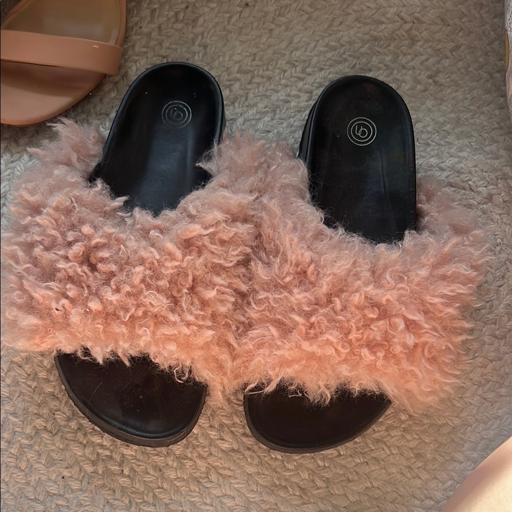 Cozy Pink Fuzzy Slide Sandals